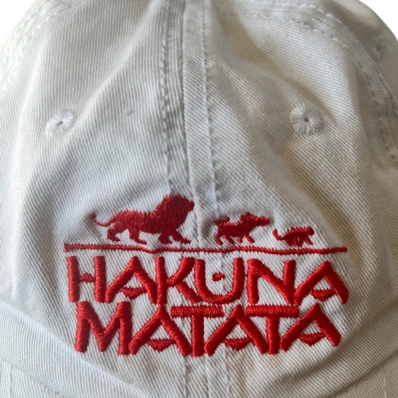 Disney The Lion King Hakuna Matata White Hat - Picture 2 of 7